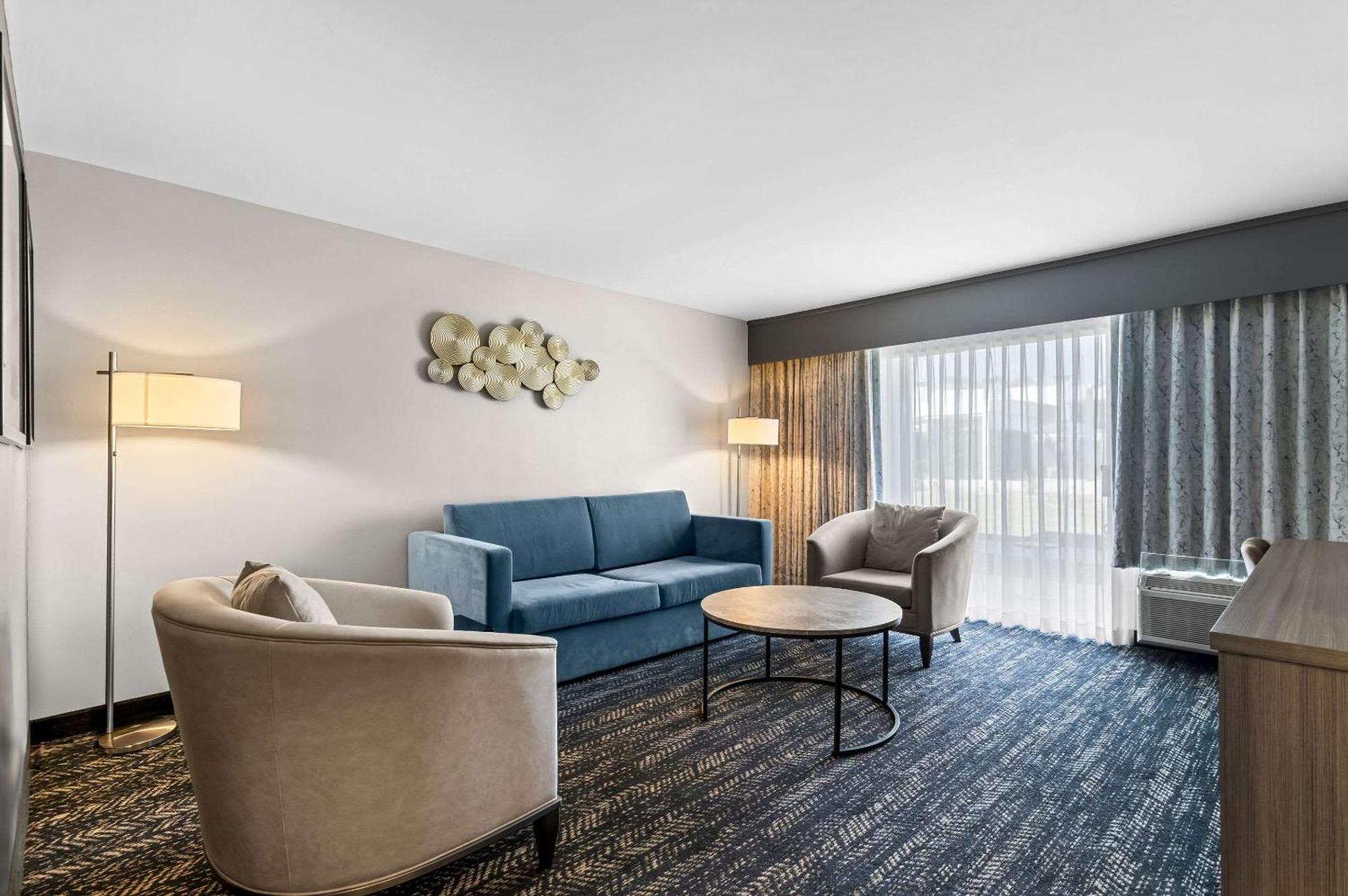 Hourglass Hotel, Ascend Hotel Collection Бейкерсфілд Екстер'єр фото